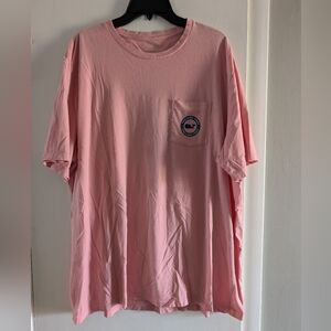 Vineyard Vines tshirt